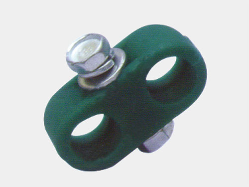 Small double pipe clamp